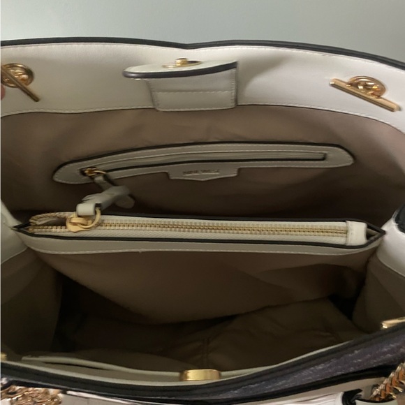 Nine West bag - Picture 2 of 3